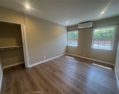 6512 1/2 E Don Julio Street - Photo Thumbnail 7