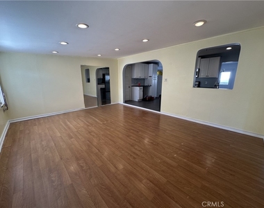 600 E Ash Street - Photo Thumbnail 5