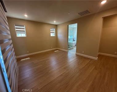12310 Primrose Avenue - Photo Thumbnail 4