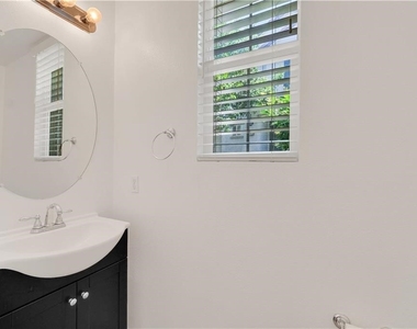 15723 Parkhouse Drive - Photo Thumbnail 7