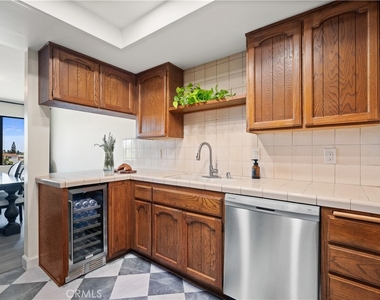 1150 W 13th Street - Photo Thumbnail 18