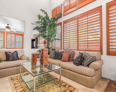 465 Avenida Antonio - Photo Thumbnail 4