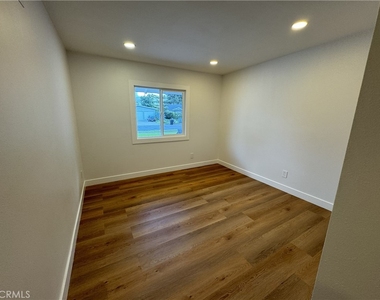213 N Royal - Photo Thumbnail 16