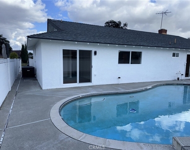 213 N Royal - Photo Thumbnail 27