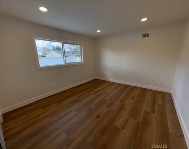 213 N Royal - Photo Thumbnail 13