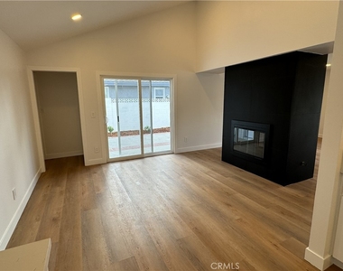 213 N Royal - Photo Thumbnail 5