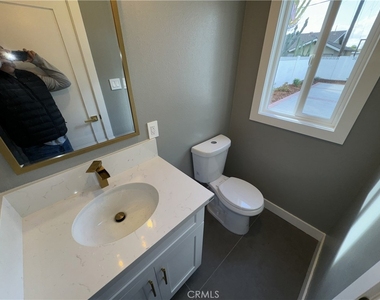 213 N Royal - Photo Thumbnail 9
