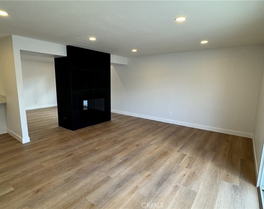 213 N Royal - Photo Thumbnail 6