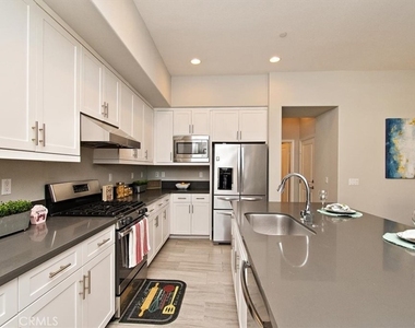 85 Promesa Avenue - Photo Thumbnail 4
