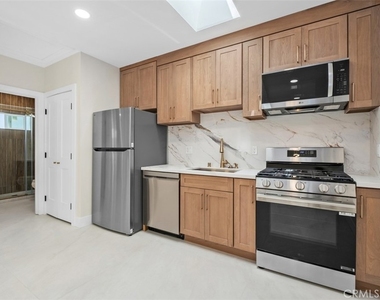 21316 Bulkhead Circle - Photo Thumbnail 8