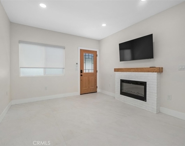 21316 Bulkhead Circle - Photo Thumbnail 3