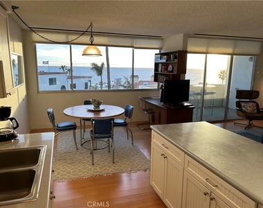 420 Monterey Lane - Photo Thumbnail 28