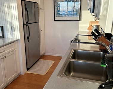 420 Monterey Lane - Photo Thumbnail 27