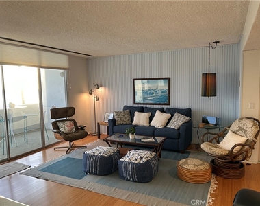 420 Monterey Lane - Photo Thumbnail 2