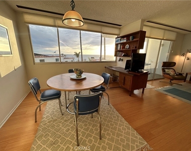 420 Monterey Lane - Photo Thumbnail 4