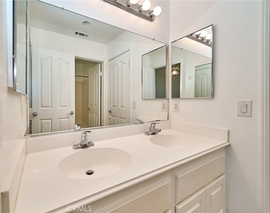 6377 Peach Ave - Photo Thumbnail 17