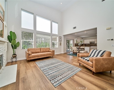 6377 Peach Ave - Photo Thumbnail 2