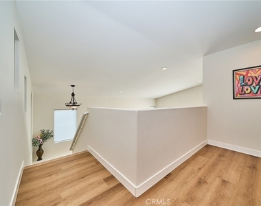 6377 Peach Ave - Photo Thumbnail 14
