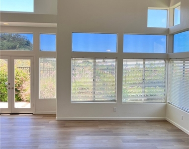 6609 E Pinnacle Pointe - Photo Thumbnail 6