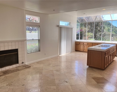 6609 E Pinnacle Pointe - Photo Thumbnail 4
