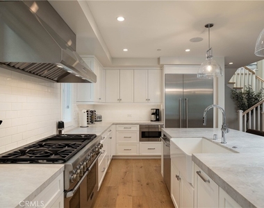 711 Marigold Avenue - Photo Thumbnail 8