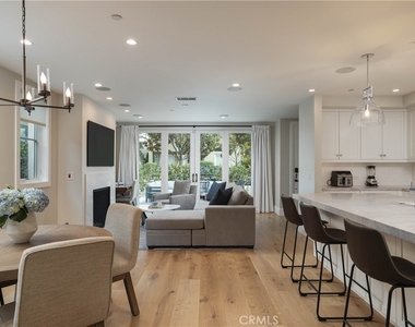 711 Marigold Avenue - Photo Thumbnail 12