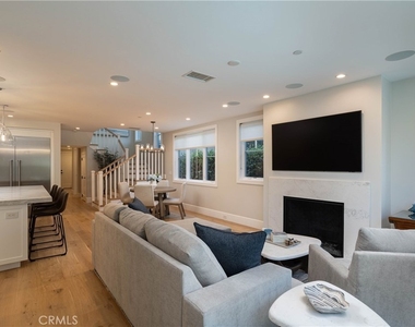 711 Marigold Avenue - Photo Thumbnail 15