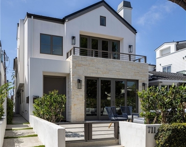 711 Marigold Avenue - Photo Thumbnail 1