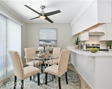 713 N Morgan - Photo Thumbnail 8