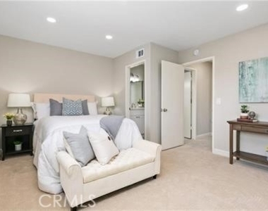 713 N Morgan - Photo Thumbnail 15