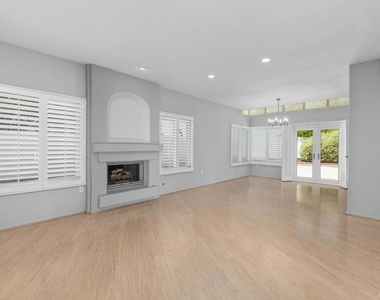 4878 Marathon Way - Photo Thumbnail 18