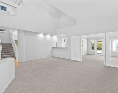 4878 Marathon Way - Photo Thumbnail 9