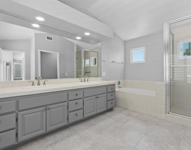 4878 Marathon Way - Photo Thumbnail 36