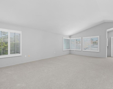 4878 Marathon Way - Photo Thumbnail 32