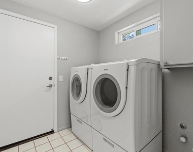 4878 Marathon Way - Photo Thumbnail 16