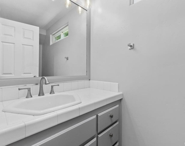 4878 Marathon Way - Photo Thumbnail 17
