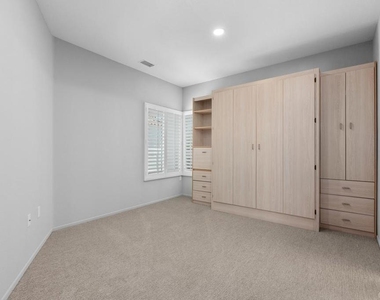 4878 Marathon Way - Photo Thumbnail 14