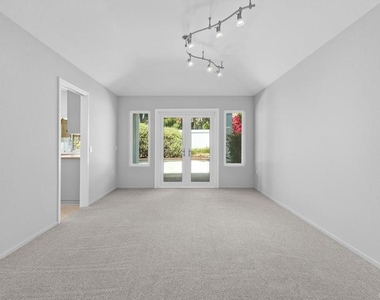 4878 Marathon Way - Photo Thumbnail 12