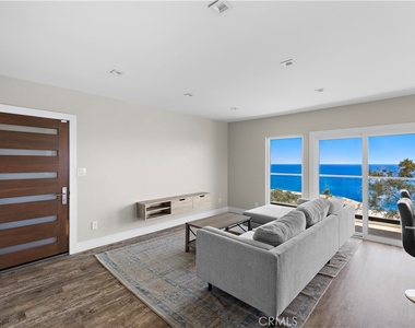 694 N Coast - Photo Thumbnail 7