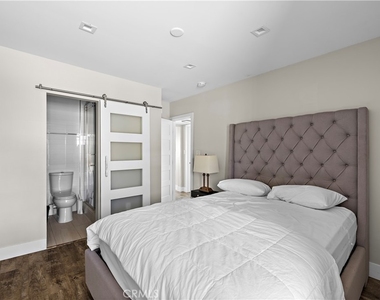 694 N Coast - Photo Thumbnail 15