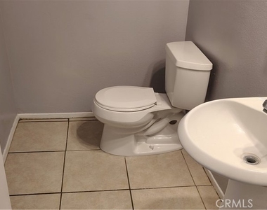 1425 S White - Photo Thumbnail 9