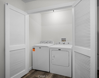 5521 Kester Avenue - Photo Thumbnail 28