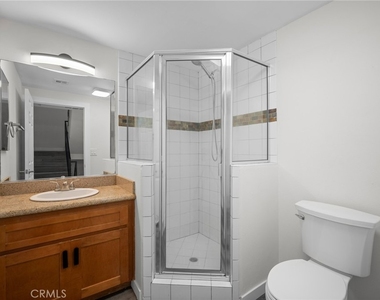 5521 Kester Avenue - Photo Thumbnail 19