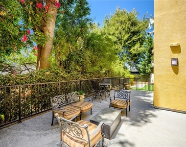 5521 Kester Avenue - Photo Thumbnail 34
