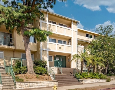 121 Sinclair Avenue - Photo Thumbnail 1