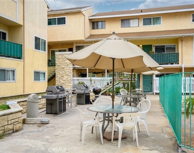 121 Sinclair Avenue - Photo Thumbnail 25