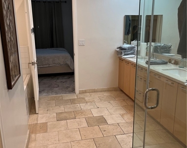 205 Caruso - Photo Thumbnail 15