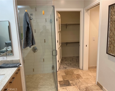 205 Caruso - Photo Thumbnail 16