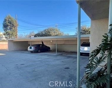 469 E Algrove - Photo Thumbnail 13