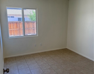18795 Dogwood Court - Photo Thumbnail 11